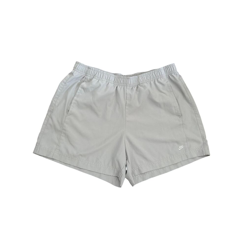 Nike Sportwear Classic Woven Women’s 5” Shorts  Mid-Rise Size Medium 8-10